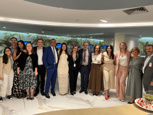 Lideranças do Hospital Ortopédico AACD e da Epitheli na inauguração da Câmara Hiperbárica.