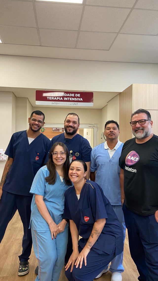 Convidamos a nossa equipe de #enfermagem para participar da trend “Isso ou Aquilo”! Cada profissional teve que escolher a opção correta para a segurança do paciente no atendimento, com base em situações do dia a dia. Clica no play para conferir o resultado!

RT: Dra. Renata Menegazzi dos Santos (CRM/SP: 113163)