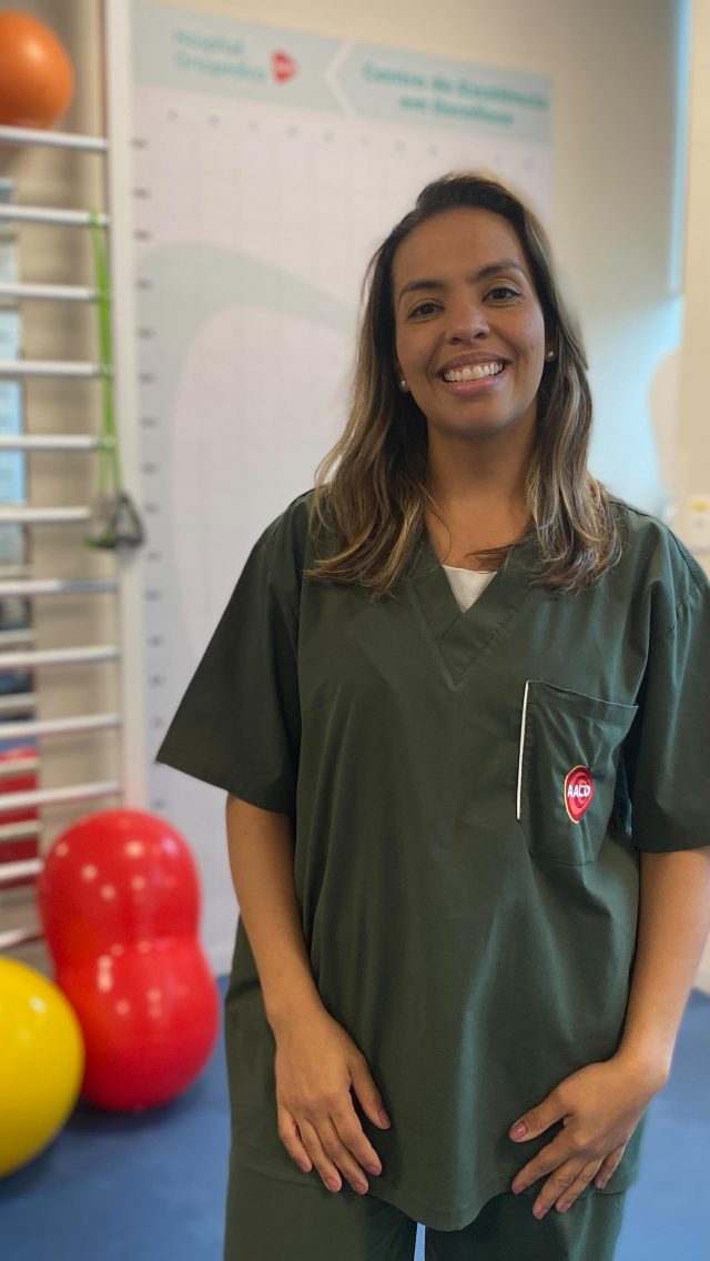 Vai aproveitar o mês para uma viagem à praia ou um mergulho na piscina? 👀

⚠️ Embora possa parecer apenas diversão, este é o momento perfeito para ficar atento à saúde da coluna das crianças!

🔍 Descubra os sinais de alerta para a escoliose com as orientações da nossa fisioterapeuta, Lucianne Cristina da Silva Lopes. Aperte o play e saiba mais!

RT: Dra. Renata Menegazzi dos Santos (CRM/SP: 113163)